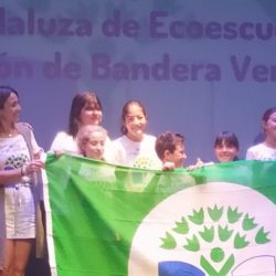 El Colegio Diocesano Ntra. Sra. de Lourdes recibe la Bandera Verde por su compromiso con la educación ambiental